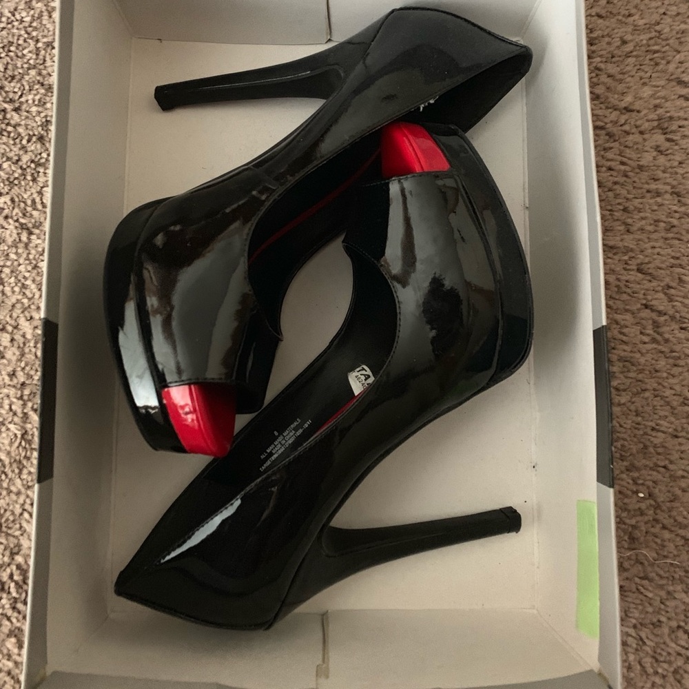 Women’s missimo high heels
